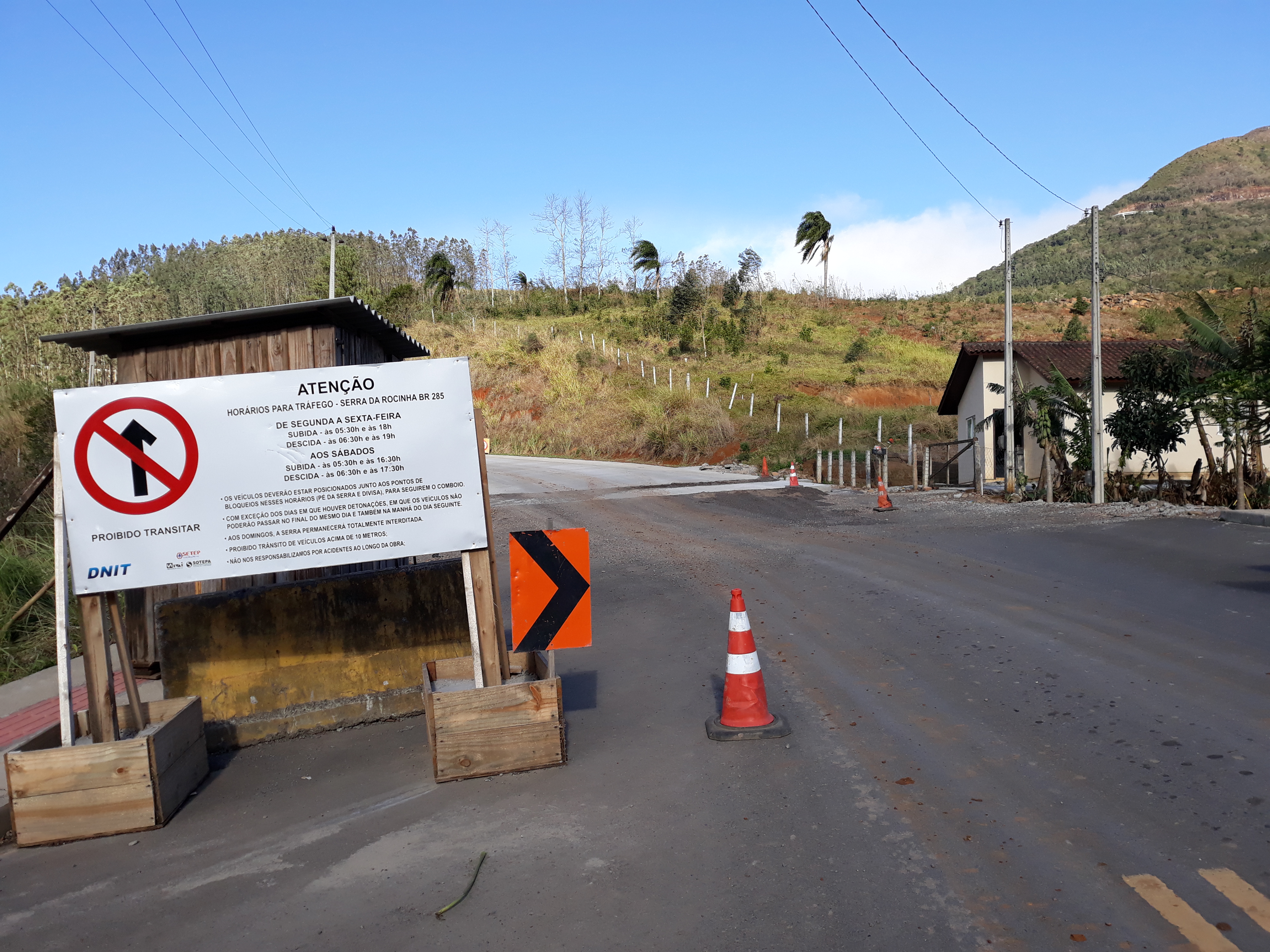 Tráfego na Serra da Rocinha não muda no feriado