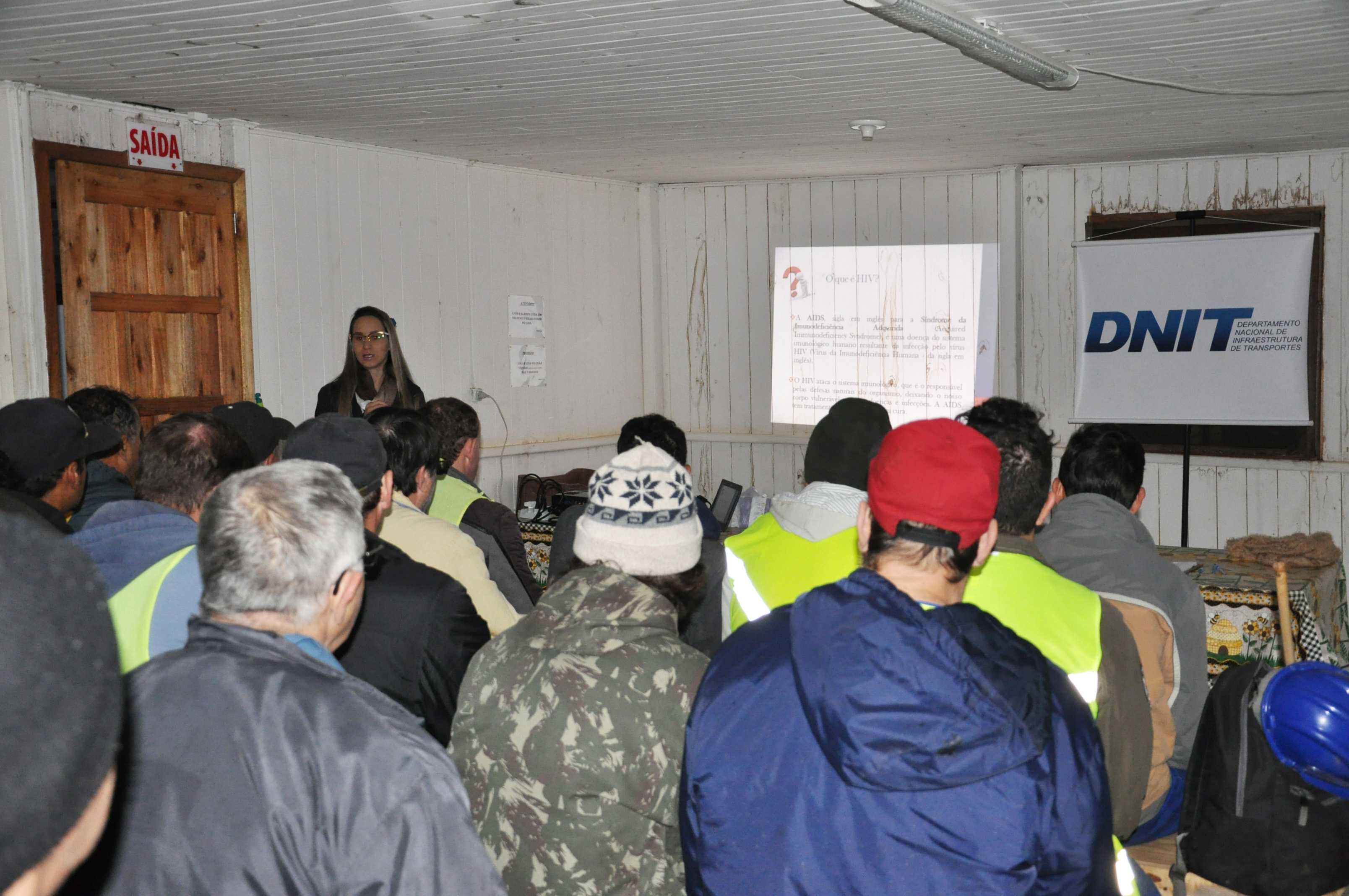 DNIT realiza palestra sobre DST para colaboradores da BR-285/RS/SC