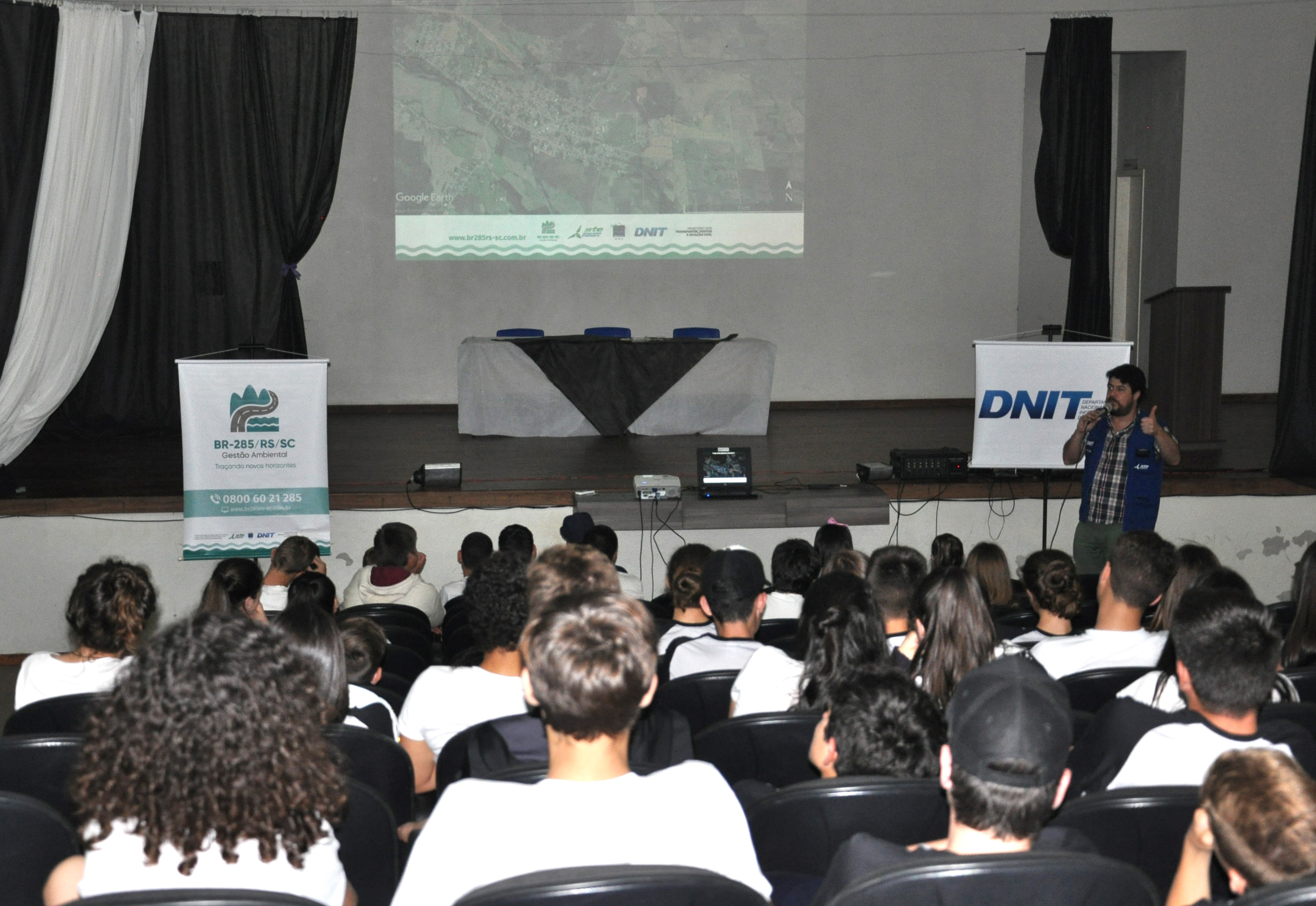 Atividade do Programa de Educação Ambiental aborda a relação do homem com a natureza