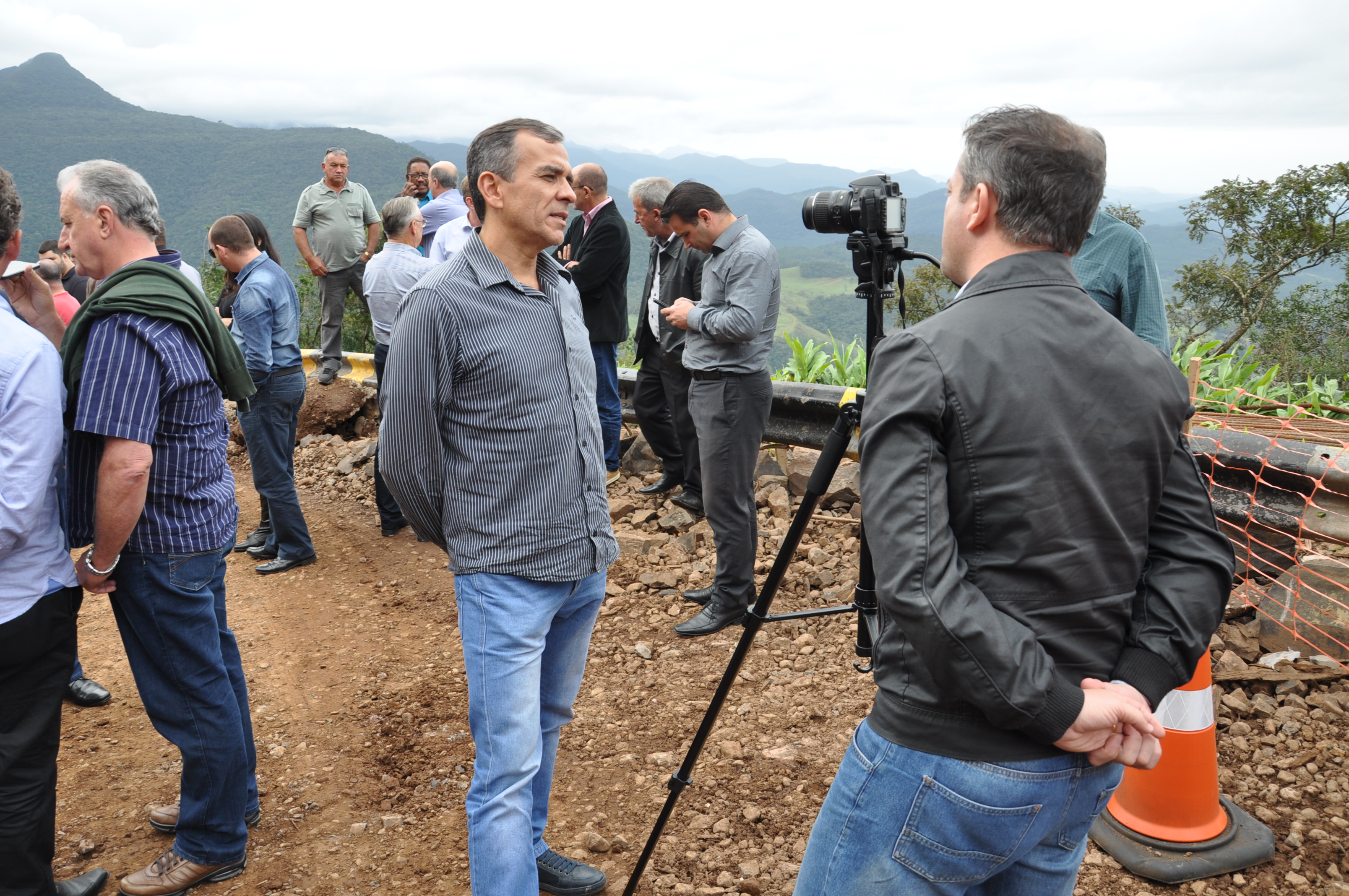 DNIT acompanha comitiva em visita à Serra da Rocinha
